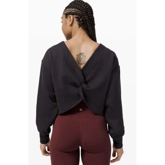 LULULEMON Twist Back-to-Front Pullover Black Sweatshirt Athleisure Crop Sz 6 - Picture 6 of 12